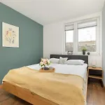 Zbozowa 2a Nowy Kleparz Cracow By Renters Apartamento