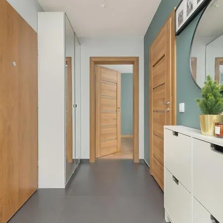 Zbozowa 2a Nowy Kleparz Cracow By Renters Apartmán
